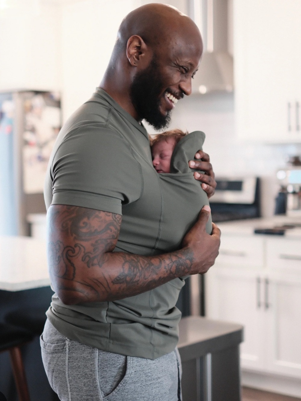 LALABU Dad Shirt in Green - Baby Soothe V-neck Short Sleeve Shirt - Large
